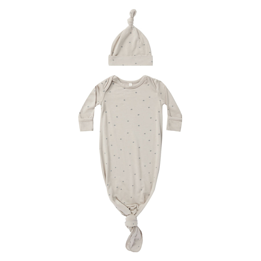 Quincy Mae Stars Knotted Baby Gown + Hat Set